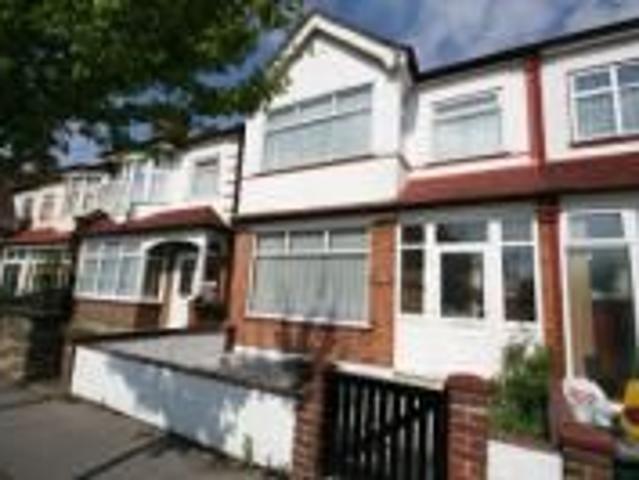 Queenswood Avenue, Thornton Heath CR7, 4 bed end terrace house to rent, £2,400 pcm | PrimeLocation