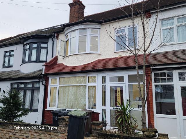Queenswood Avenue, London, CR7 7HY, United Kingdom | 3 bed townhouse for rent #140801764 | Rentberry