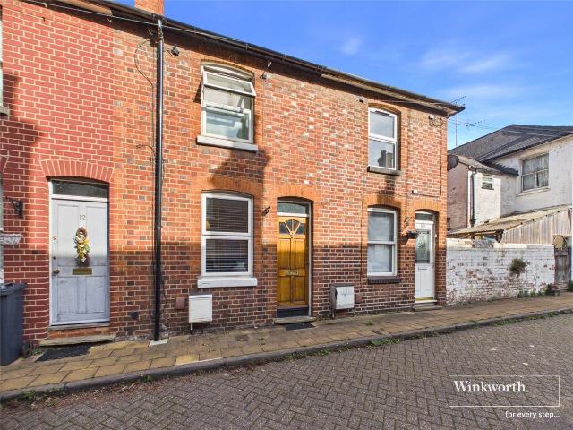 Queen's Cottages, Reading, Berkshire RG1, 2 bed terraced house to rent, £1,500 pcm | PrimeLocation