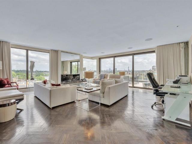 Queens Court, 4 8 Finchley Road, St. 4 bed flat to rent £34,667 pcm £8,000 pw