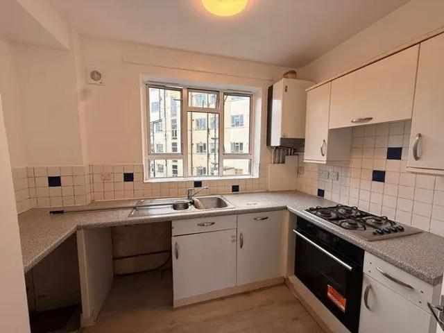Queens Court, Clifton