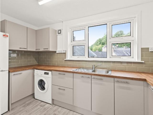 Queens Court, Bridge Of Allan FK9, 1 bed flat to rent, £850 pcm | PrimeLocation