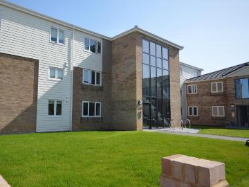 Queens Court, Gillingham, ME8 1 bed flat to rent £1,150 pcm £265 pw