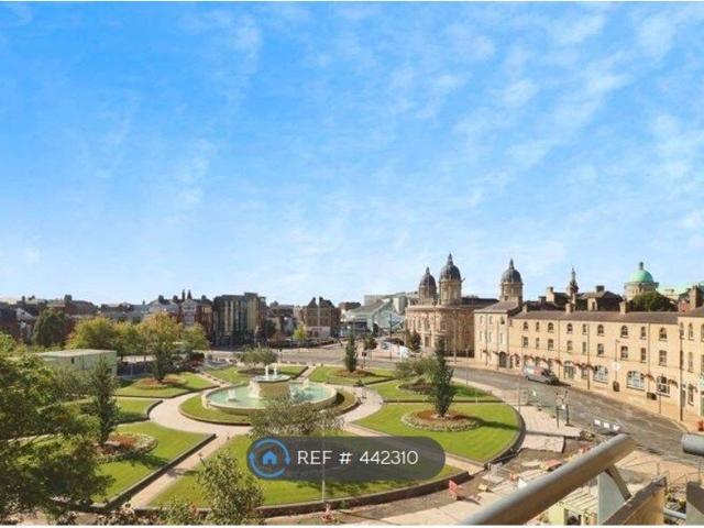 Queens Court, Hull HU1, 2 bed flat to rent, £850 pcm | PrimeLocation