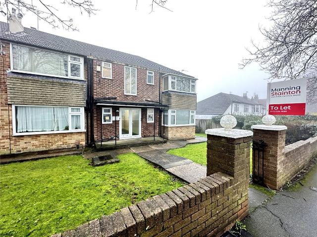 Queens Court, Moortown, Leeds, West Yorkshire LS17, 1 bed flat to rent, £775 pcm | PrimeLocation