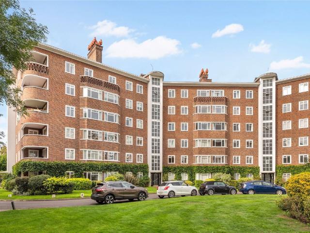 Queens Court, Queens Road TW10, 2 bed flat to rent, £2,300 pcm | PrimeLocation