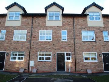 Queens Court Road, Basford ST4, 4 bed town house to rent, £1,750 pcm | PrimeLocation