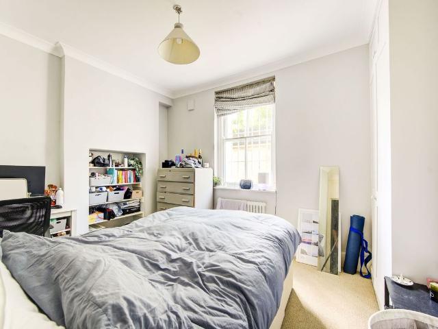 Queens Club Gardens, Barons Court, London W14, 2 bed flat to rent, £2,709 pcm | PrimeLocation