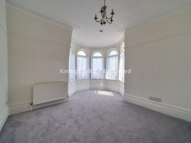 Queens Avenue, London, N10