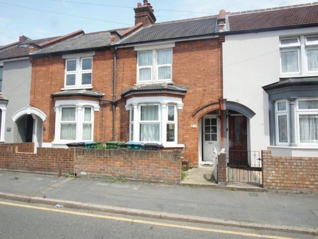 Queens Avenue, Watford WD18, 3 bed terraced house to rent, £2,100 pcm | PrimeLocation