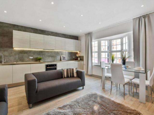 Queens Avenue, Winchmore Hill, N21 3 bed apartment to rent £2,200 pcm £508 pw