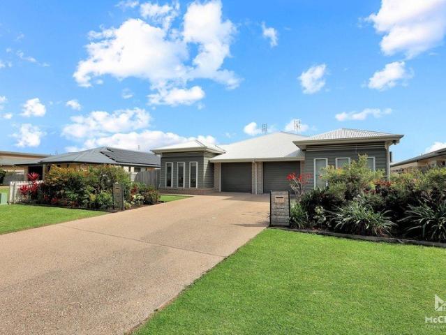 QUEENS BEACH SPACIOUS THREE BEDROOM VILLA