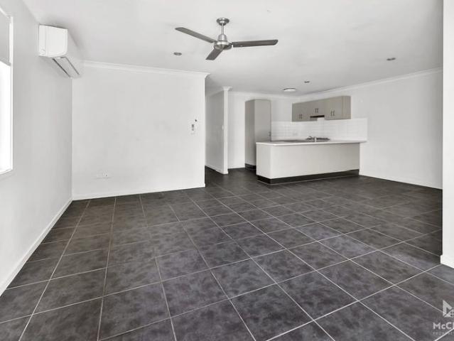 QUEENS BEACH SPACIOUS THREE BEDROOM VILLA