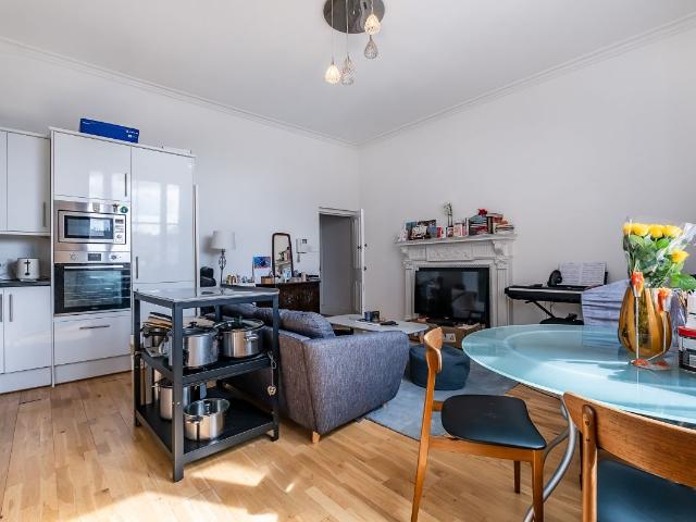 Queen's Gate, London SW7, 1 bed flat to rent, £4,500 pcm | PrimeLocation