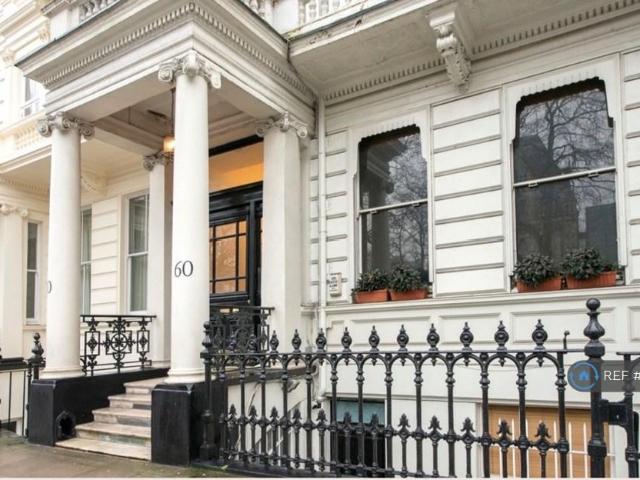 Queen's Gate, London, SW7 2 bed flat to rent £8,500 pcm £1,962 pw