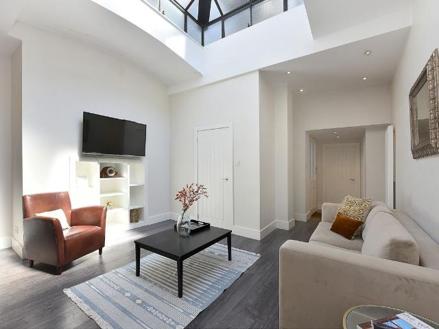 Queens Gate, London SW7, 3 bed flat to rent, £4,550 pcm | PrimeLocation