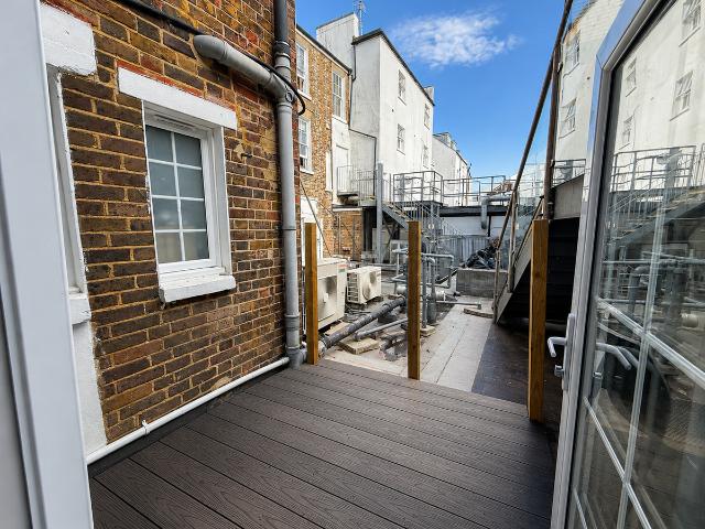 Queens Gate, North Street, Brighton BN1, 1 bed flat to rent, £1,450 pcm | PrimeLocation
