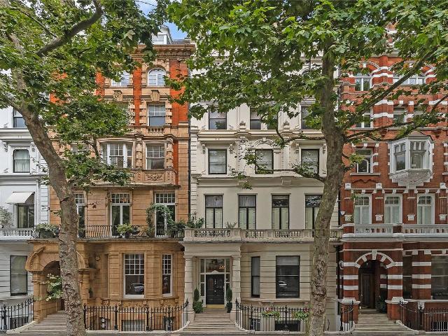 Queens Gate, South Kensington, London SW7, 2 bed flat to rent, £5,600 pcm | PrimeLocation