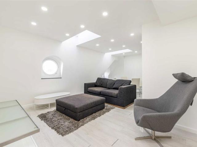 Queen's Gate, South Kensington SW7, 1 bed flat to rent, £3,750 pcm | PrimeLocation