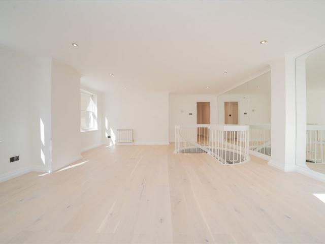 Queen's Gate, South Kensington SW7, 2 bed flat to rent, £5,500 pcm | PrimeLocation