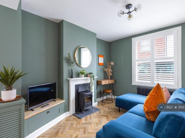 Queens Gardens, Brighton, BN1 2 bed terraced house to rent £2,000 pcm £462 pw