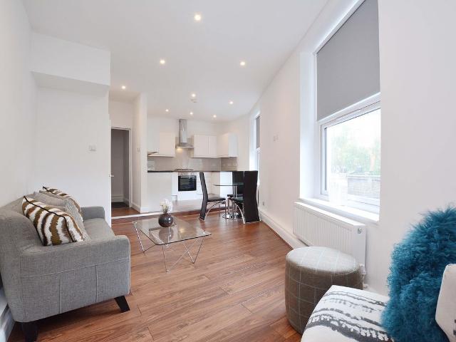 Queens Grove, London NW8, 2 bed detached house to rent, £3,250 pcm | PrimeLocation