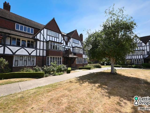 Queens Drive, London, Greater London W3, 3 bed flat to rent, £2,400 pcm | PrimeLocation