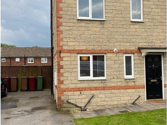 Queens Drive, Scunthorpe DN17, 3 bed semi detached house to rent, £950 pcm | PrimeLocation