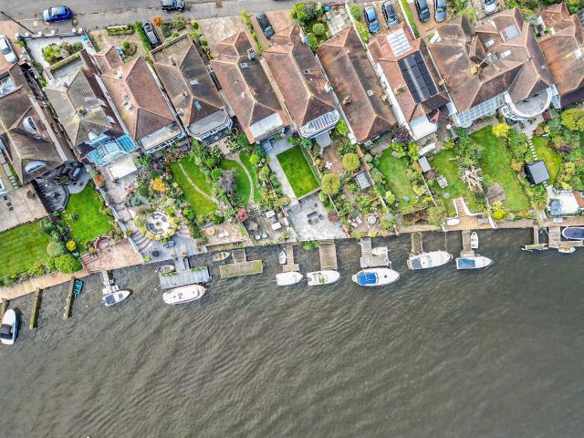 Queens Drive, Thames Ditton, KT7