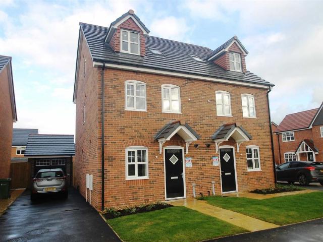 Queens Lancashire Avenue, Saighton CH3, 4 bed semi detached house to rent, £1,650 pcm | PrimeLocation