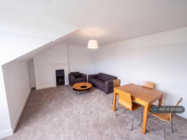 Queens Mansion, South Croydon, CR2 1 bed flat to rent £1,400 pcm £323 pw