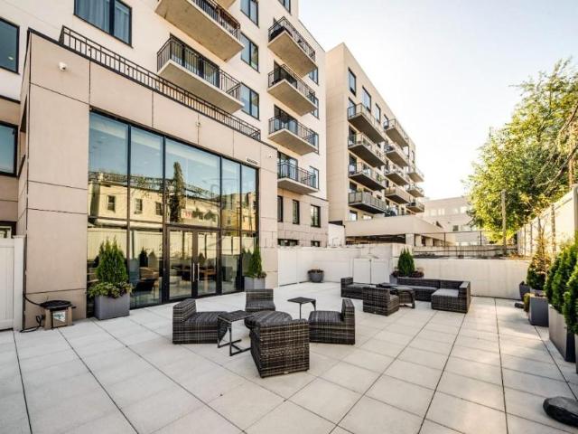 Queens NY 11106 LS95653314