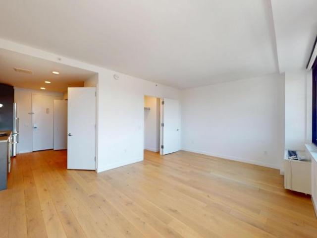 Queens NY 11354 105767484