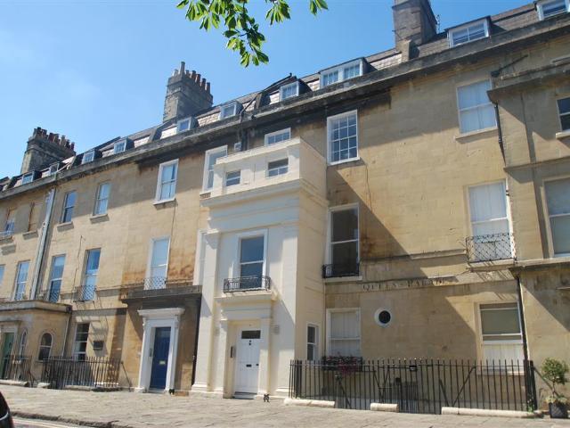 Queens Parade, BATH 2 bed apartment to rent £2,000 pcm £462 pw
