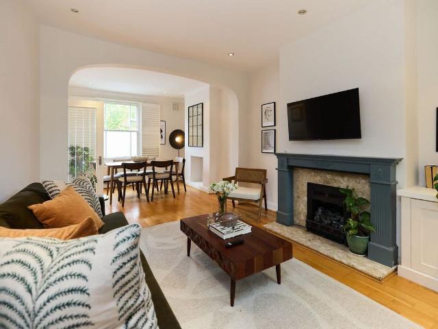 Queen's Park W10, 3 bed flat to rent, £5,708 pcm | PrimeLocation