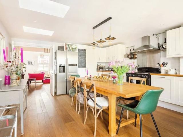 Queen's Park, W10 4QE, United Kingdom | 3 bed house for rent #160322496 | Rentberry