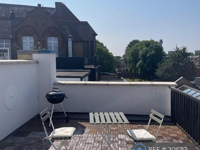 Queens Park, London, W10 1 bed flat to rent £2,500 pcm £577 pw
