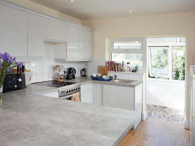 Queens Park Rise, Brighton BN2, 5 bed terraced house to rent, £2,985 pcm | PrimeLocation