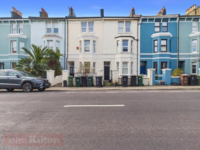 Queens Park Road, Brighton 4 bed terraced house to rent £2,750 pcm £635 pw