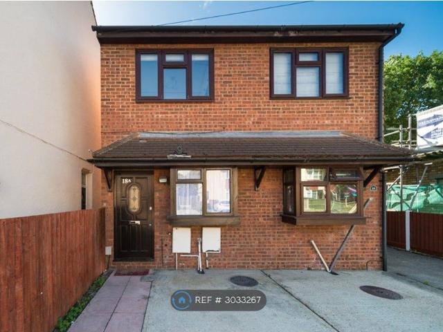 Queens Park Road, Romford RM3, 2 bed semi detached house to rent, £1,700 pcm | PrimeLocation