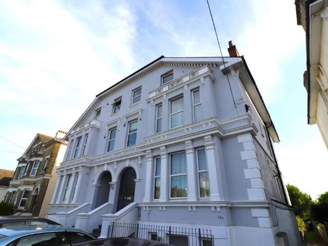 Queens Road, TUNBRIDGE WELLS 2 bed flat to rent £1,450 pcm £335 pw