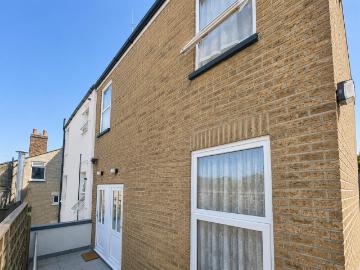 Queens Road, Watford