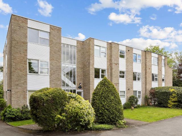 Queens Road, Weybridge KT13, 2 bed flat to rent, £1,795 pcm | PrimeLocation