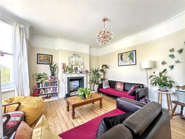Queens Road, Wimbledon SW19, 4 bed flat to rent, £4,000 pcm | PrimeLocation