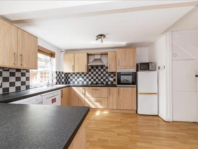 Queens Road, Wimbledon, SW19 4 bed semi detached house to rent £4,250 pcm £981 pw