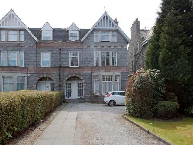 Queens Road, Aberdeen AB15, 2 bed flat to rent, £1,300 pcm | PrimeLocation