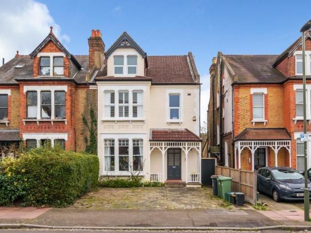 Queens Road, Beckenham BR3, 1 bed flat to rent, £1,500 pcm | PrimeLocation