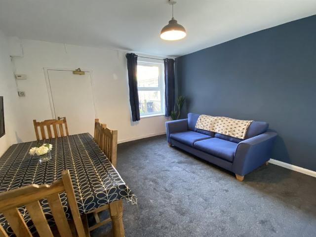 Queens Road, Beeston NG9, 4 bed shared accommodation to rent, £2,340 pcm | PrimeLocation