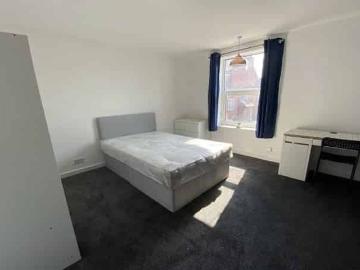 Queens Road Beeston, Nottingham Student Accommodation | Amber