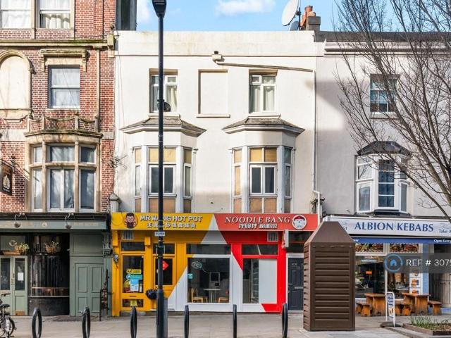 Queens Road, Brighton, BN1 1 bed flat to rent £1,350 pcm £312 pw